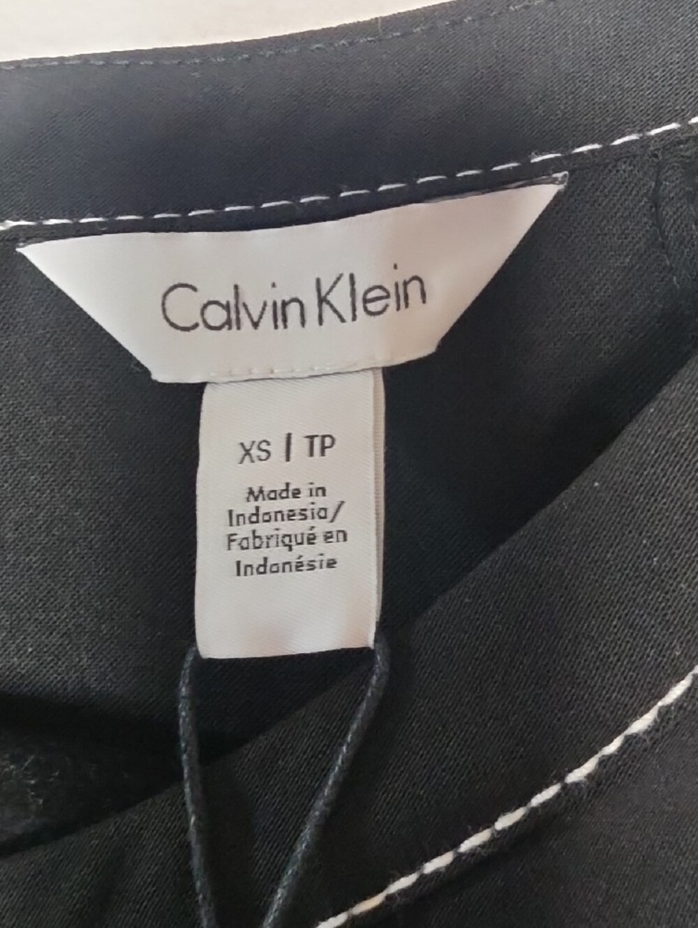 Calvin Klein button-back blouse - Picture 4 of 6